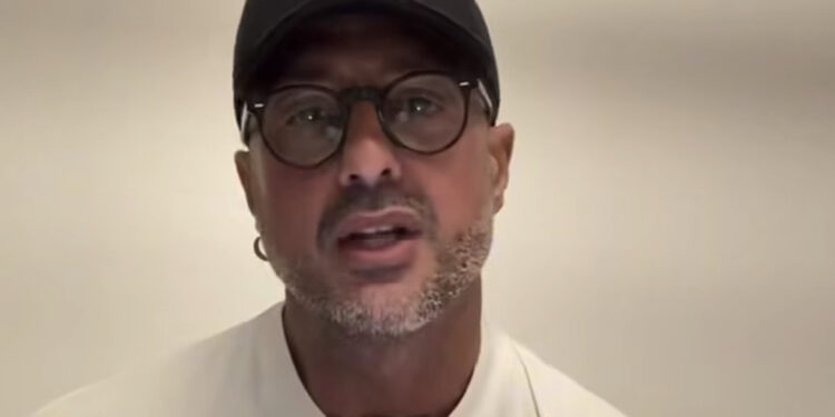 Mediaset avvia una causa da 160 milioni di euro contro Fabrizio Corona: “Libertà di espressione non è diffamazione”