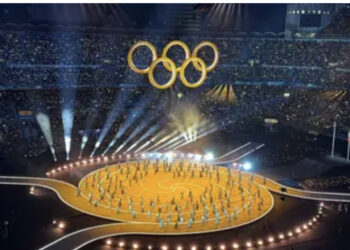 Milano-Cortina 2026, Laura Pausini e Mariah Carey regine di San Siro, ovazione per Mattarella