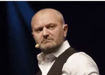 Andrea Pucci dice no a Sanremo: “Insulti inaccettabili, il termine fascista non dovrebbe esistere più”