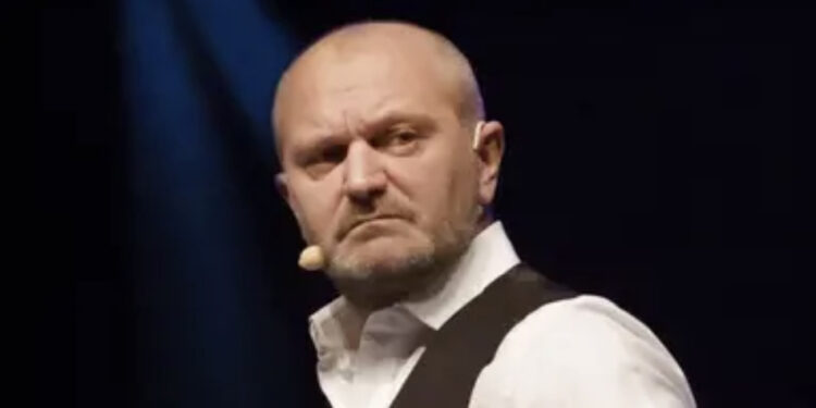 Andrea Pucci dice no a Sanremo: “Insulti inaccettabili, il termine fascista non dovrebbe esistere più”