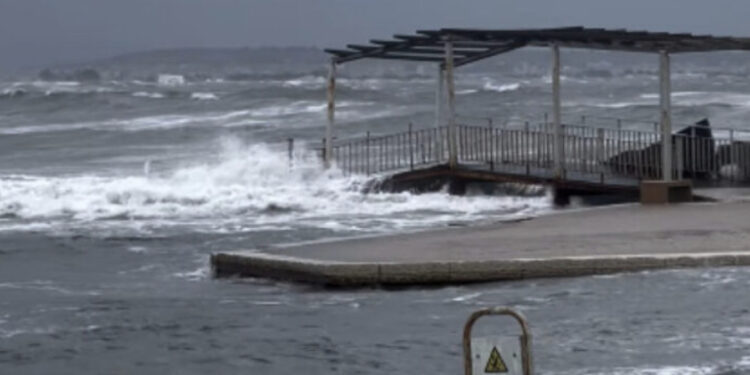Maltempo, sospesi per sei mesi  i pagamenti delle bollette di luce e gas per le popolazioni in difficoltà