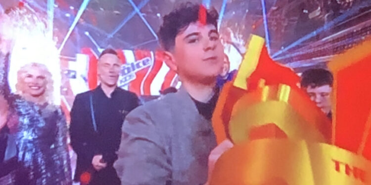 Matteo Trullu di Decimomannu trionfa a The Voice Kids