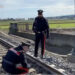 Pietre posizionate lungo i binari ferroviari, tragedia sfiorata: fermato un 20enne