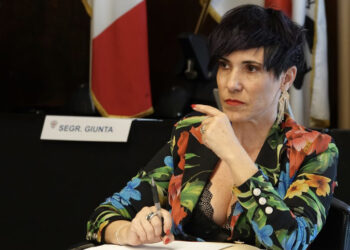 Cinque milioni per le strade della Sardegna che saranno ripulite dai disoccupati: “Trasformiamo un problema in un’opportunità”