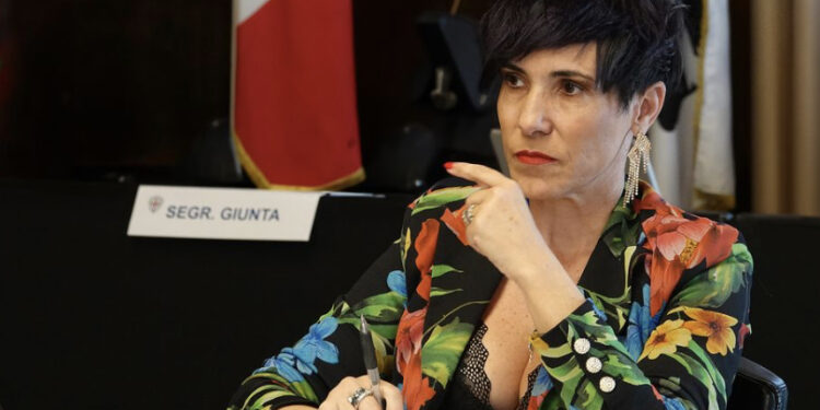 Cinque milioni per le strade della Sardegna che saranno ripulite dai disoccupati: “Trasformiamo un problema in un’opportunità”