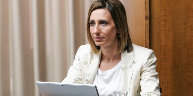 ARST, la Giunta approva il Piano strategico 2026–2028, l’assessora Manca: “Un’azienda più moderna e sostenibile”