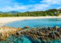 Le più belle spiagge della Sardegna rischiano di sparire: ecco quando e perché