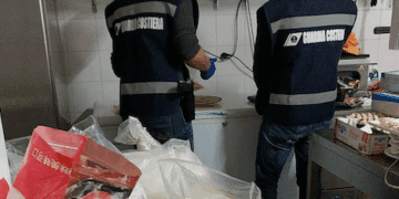 Cagliari, 20 kg di prodotti ittici non commestibili: sanzione e sequestro, sospesa l’attività di un ristorante etnico