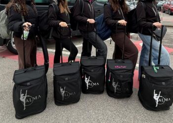 Cagliari: “Incinta di sette mesi e con nove minorenni lasciata a terra da Ryanair per colpa di disservizi in aeroporto a Venezia”