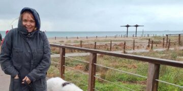 Juliana, l’amore per la Sardegna che diventa impegno: una storia di mare, ambiente e cittadinanza attiva