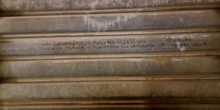 Cagliari, nuovo giallo nel caso di Manuela Murgia: l’accusa su una serranda, “Hai generato un mostro che l’ha uccisa”