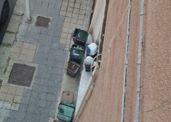 Cagliari, via Lombardia zona franca del degrado: “I mastelli base per discariche a cielo aperto”