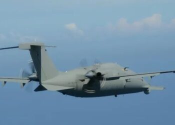 Cagliari, drone militare nei cieli della città: avvistato un Piaggio P.1HH HammerHead a bassa quota