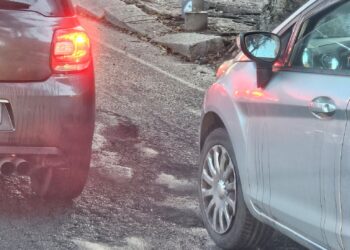 Cagliari, la trappola di viale Merello: “Guardate che bella nuova voragine vicino a piazza d’Armi”