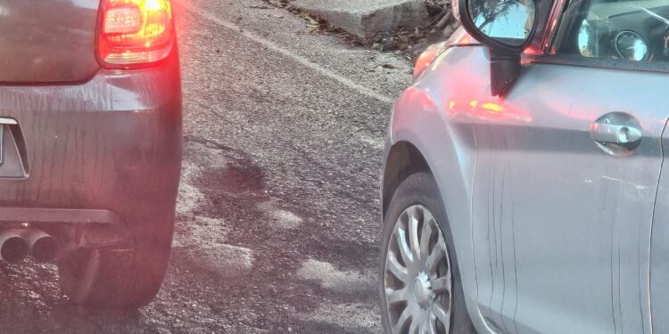 Cagliari, la trappola di viale Merello: “Guardate che bella nuova voragine vicino a piazza d’Armi”