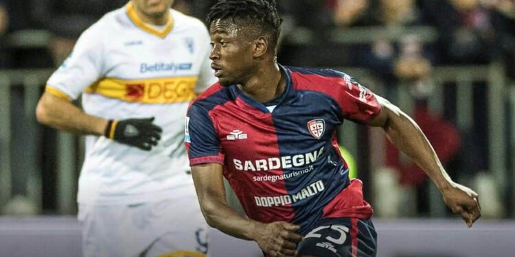 Cagliari-Lecce 0-2, rossoblù travolti da Di Francesco: Caprile da incubo, il campionato non è finito