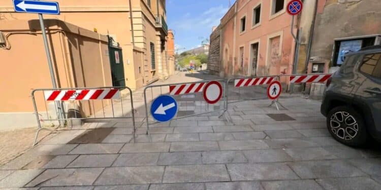 Cagliari, “Via Porcell chiusa e Castello paralizzato dalle transenne”