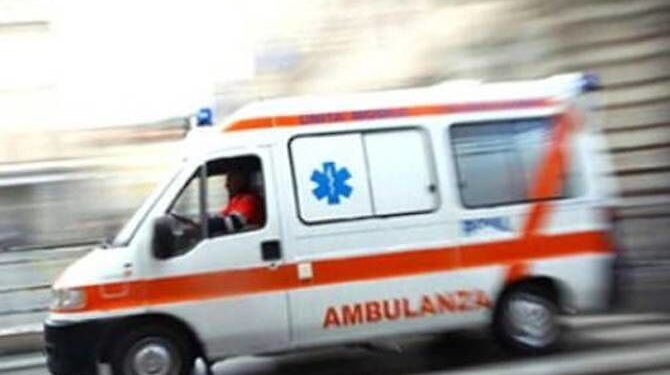 Villasor, scontro fra una smart e un furgone: gravissimi i due conducenti in codice rosso