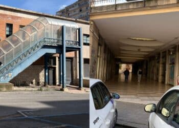 Cagliari, via borsoni e coperte dalle scalette del mercato di San Benedetto per i lavori: sfrattato il clochard Bruno