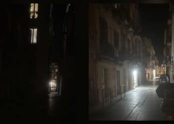 Cagliari, la Marina al buio: la terza notte consecutiva senza illuminazione pubblica getta il quartiere nello sconforto