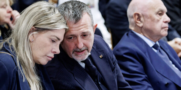 Terremoto nel governo dopo il referendum Giustizia: via Delmastro e Bartolozzi, pressing su Santanchè