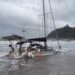 Cagliari, barca a vela con bandiera polacca incagliata al Poetto: nessuno a bordo (VIDEO)