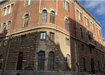 Cagliari, emergenza scuola dell’infanzia di via Satta: “Cantieri infiniti, sicurezza a rischio e zero trasparenza”