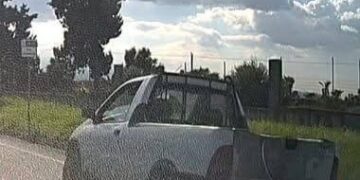 Elmas, pirata della strada tampona un veicolo e fugge senza prestare soccorso