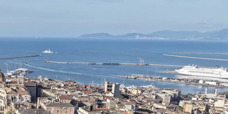 Cagliari, allerta in porto: MSC Vega sotto controllo per sospetto materiale bellico, interviene il sindaco Zedda