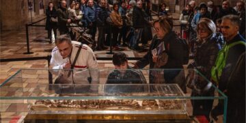 Assisi, proseguirà fino al 22 marzo l’ostensione delle spoglie di San Francesco