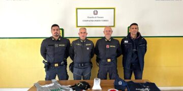 Trasportava 368 grammi di “shaboo”: 39enne spagnola arrestata a Porto Torres