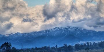 La primavera a Cagliari e in Sardegna è un miraggio: pioggia, vento, neve e temperature in picchiata