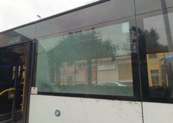 Cagliari, 3 autobus danneggiati durante il servizio. Ctm sporge denuncia: “Situazione preoccupante”