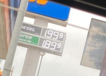 Volano i prezzi di benzina e gasolio a Cagliari e in Sardegna, il diesel sfiora 2 euro al litro