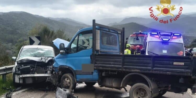 Ballao, grave scontro sulla Sp 22: un ferito elitrasportato in codice rosso