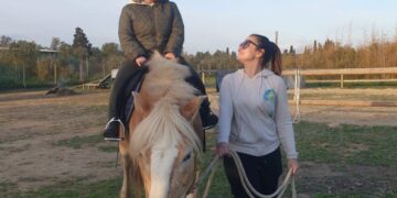 Non è solo “Pet Therapy”: cosa sono davvero gli Interventi Assistiti con gli Animali?