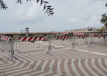 Cagliari, crepe nel bastione di Santa Croce: i vigili del fuoco transennano l’area