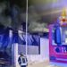 Fiamme in un’autocarrozzeria a Settimo San Pietro, intervento dei vigili del fuoco