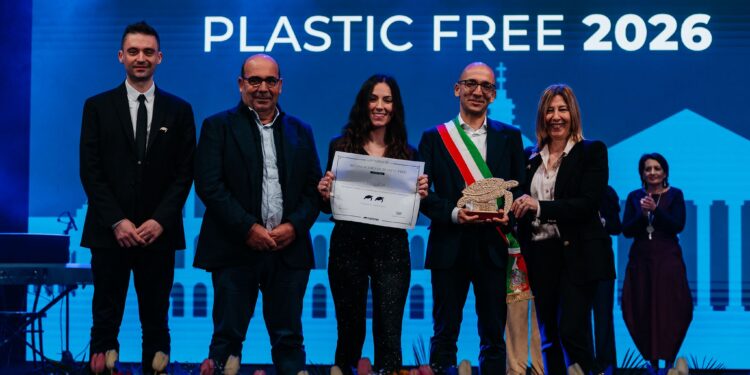 Teulada premiata a Roma come Comune Plastic Free: l’ambiente al centro dell’attenzione