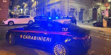 Cagliari, algerino scippa la borsa a un’anziana in piazza del Carmine: inseguito dai carabinieri e arrestato