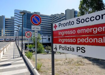 Oggi al Brotzu di Cagliari l’autopsia sul piccolo Edoardo, poi il rientro a Sant’Antioco per l’ultimo straziante addio