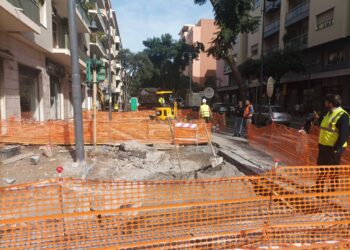 Cagliari, polveriera via Dante: “Ora basta con buche e cantieri, un incubo infinito per commercianti e automobilisti”