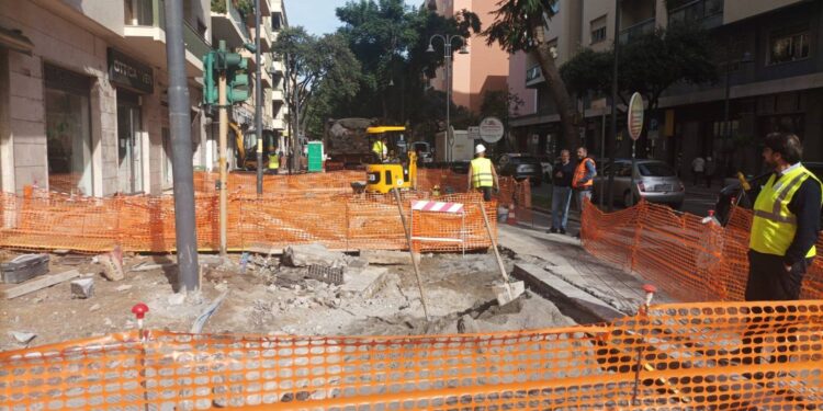 Cagliari, polveriera via Dante: “Ora basta con buche e cantieri, un incubo infinito per commercianti e automobilisti”