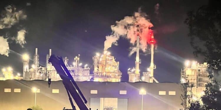 Assemini, il TAR sospende l’ordinanza del sindaco Puddu: bonifiche ferme, cittadini nel limbo