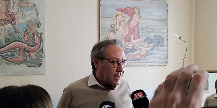 Stadio a Cagliari, l’affondo di Farris: “Canone irrisorio e rischi finanziari” -VIDEO