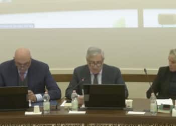 Guerra in Iran, Tajani: “Attacchi decisi autonomamente, domani rimpatriati 200 studenti italiani”