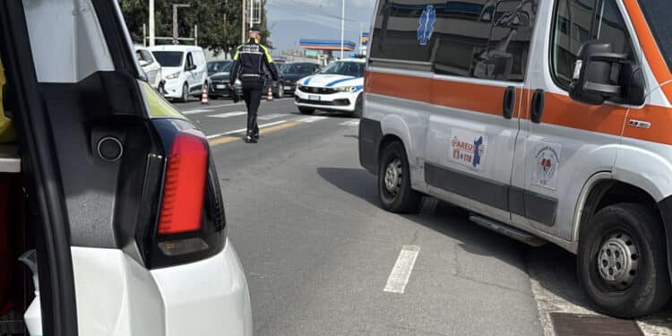Cagliari, investita una ragazza vicino a una scuola in viale Marconi: corsa in ospedale, è gravissima