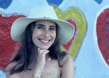 Tragedia a Tenerife: precipita con il parapendio, Cristina muore a 28 anni