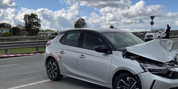 Monserrato, scontro fra auto e moto suo ponte Loi: gravissimo centauro cagliaritano di 42 anni