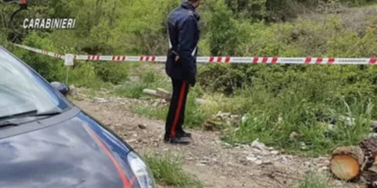 Litigano dopo una battuta di caccia e parte un colpo: 42enne ucciso con una fucilata